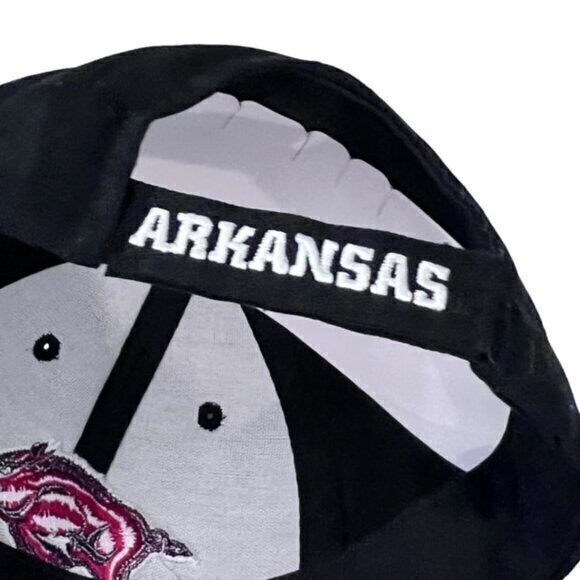 Arkansas‎ Razorbacks Going Yard Adjustable Strap Baseball Cap Black Hat Red Bill - Picture 6 of 7